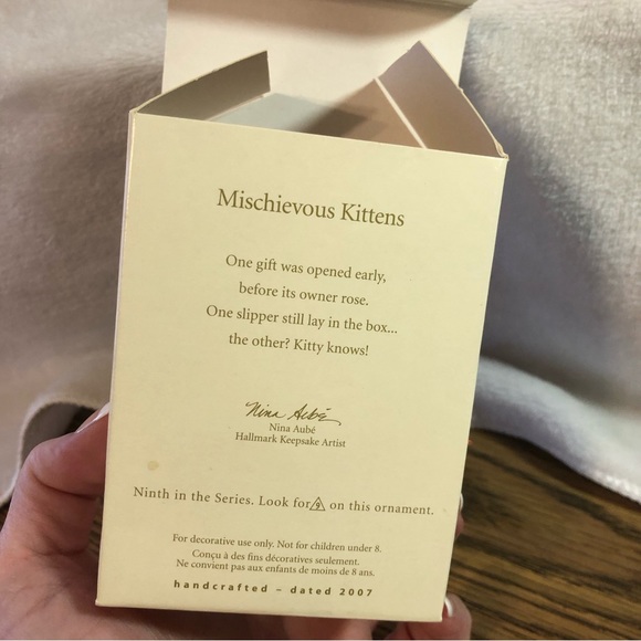 FINAL SALE- LEAVING CLOSET-NO FURTHER DISCOUNTS - Picture 5 of 5